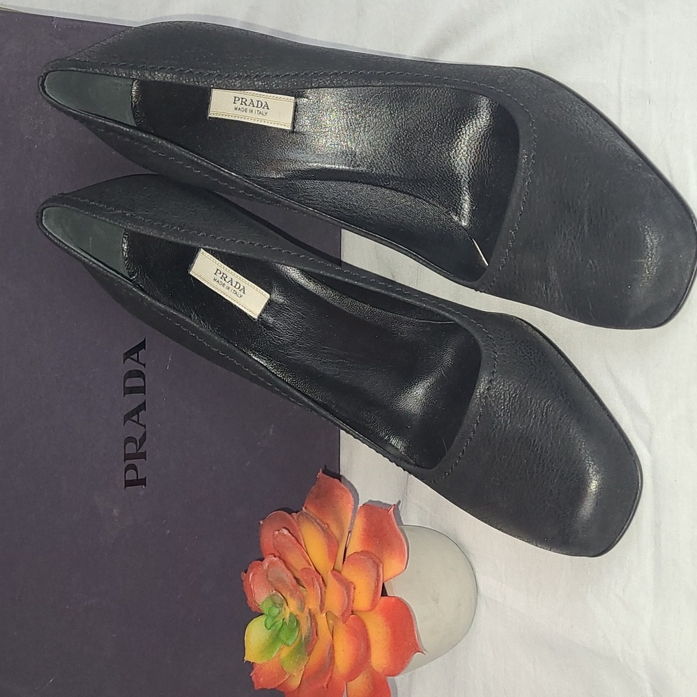PRADA Women's Black heels pump Size 8
